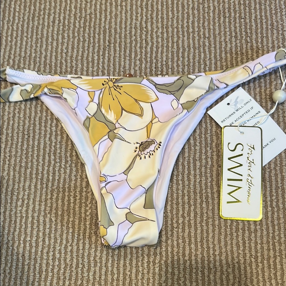 NWT FOR LOVE AND LEMONS Floral CHEEKY Swim Bikini Bottom SIZE LARGE